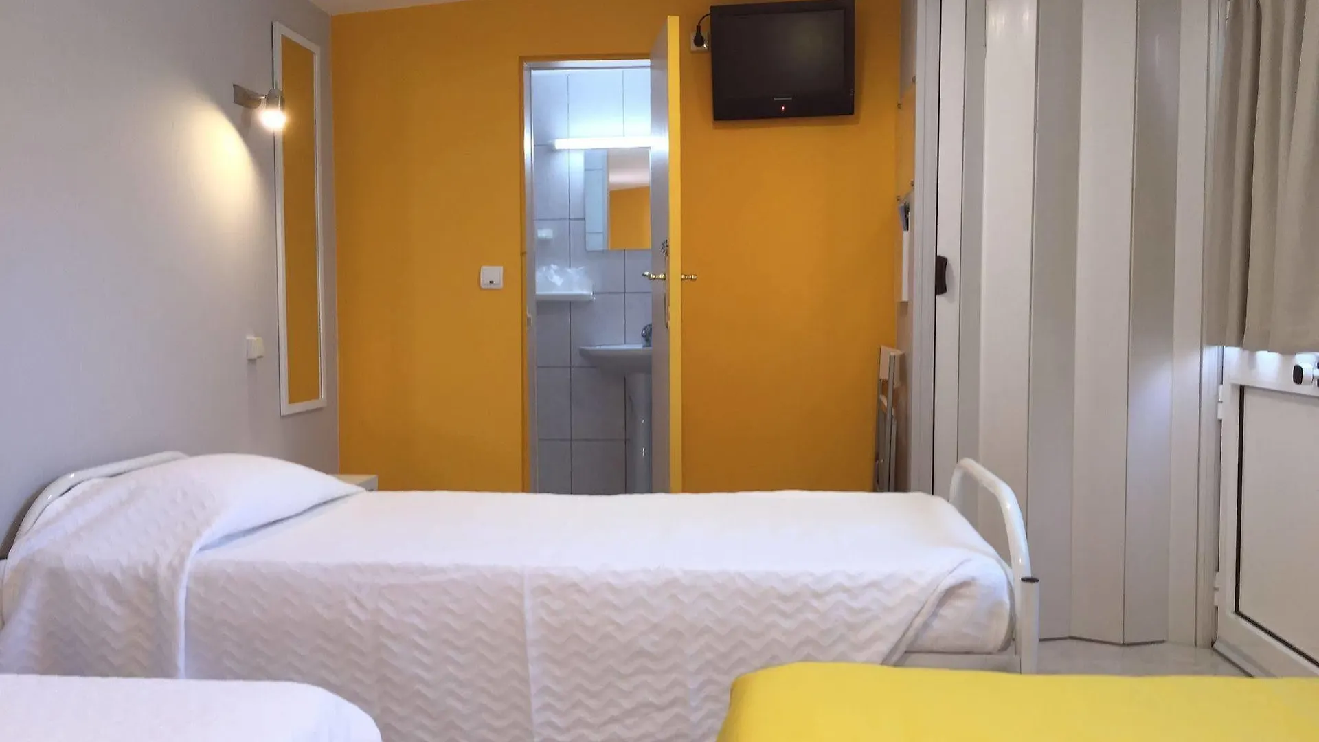 Guest House Sao Filipe Faro 3*,